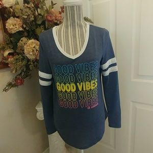 Jerry Leigh Good Vibes Graphic LS Top